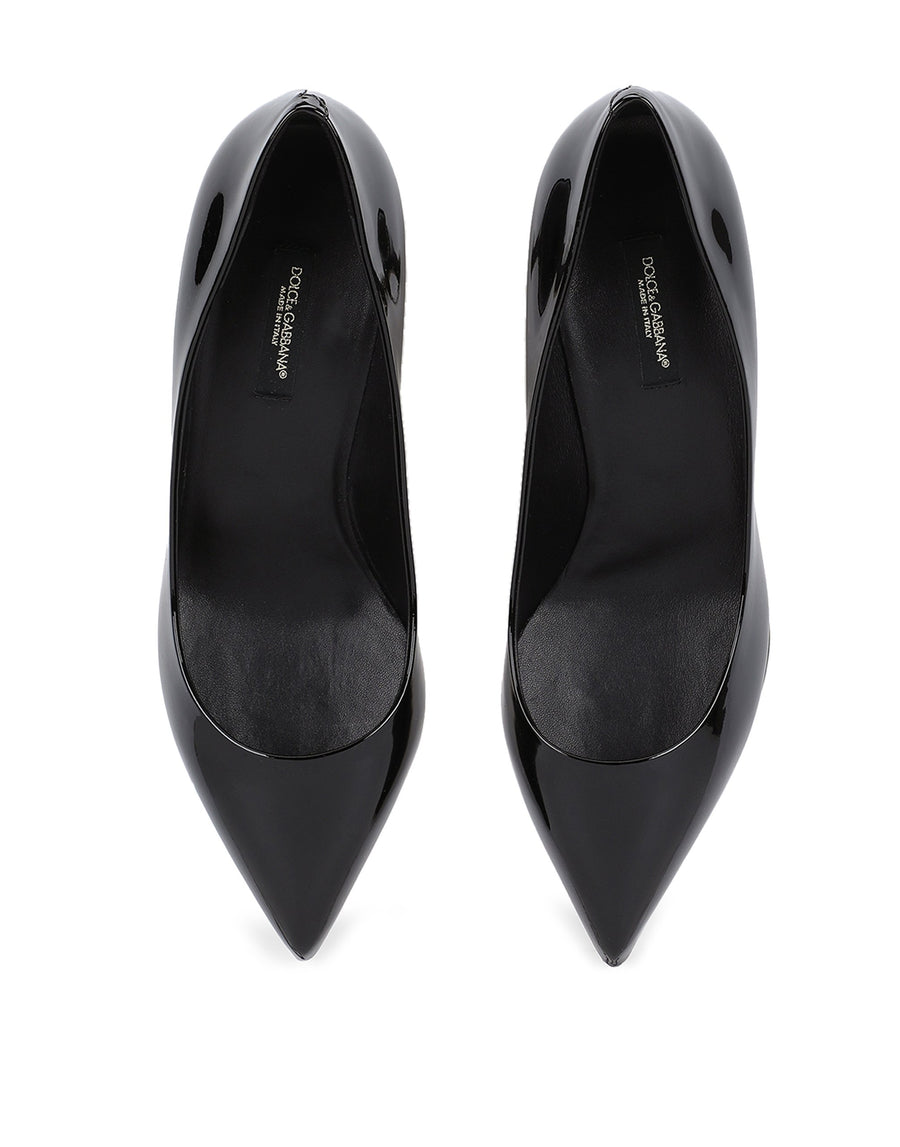 Pointed varnish pumps with medium heel