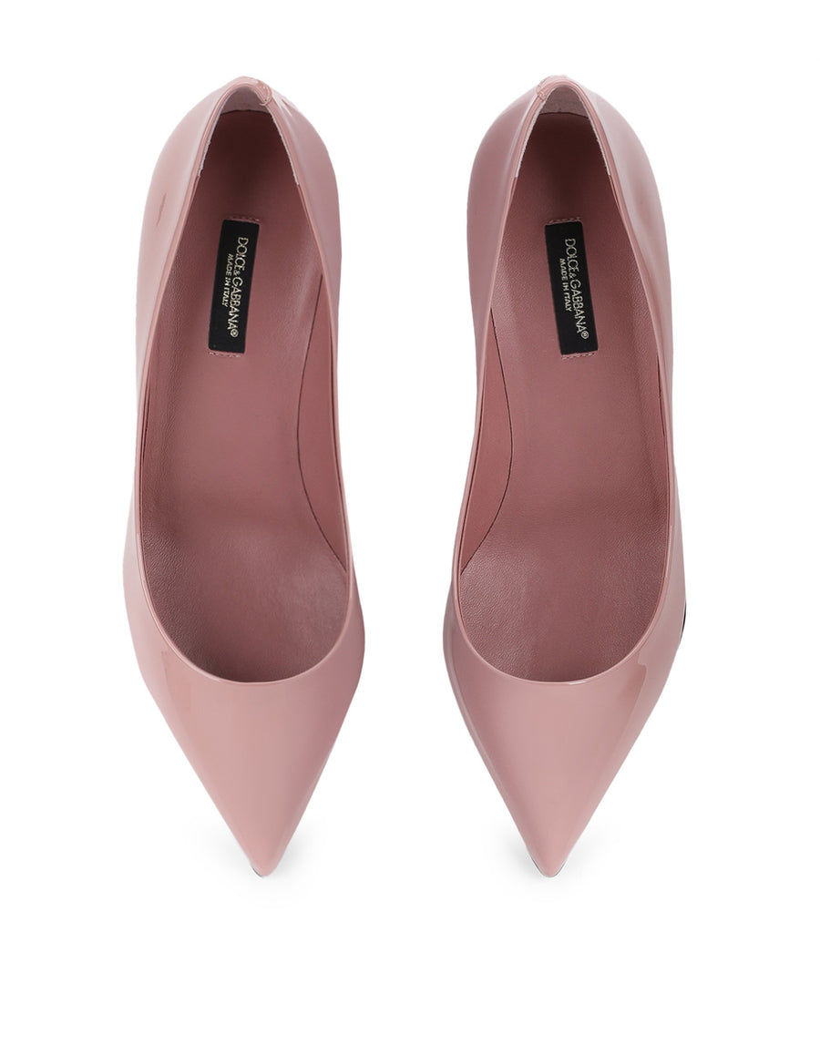 Pointed varnish pumps with low heel