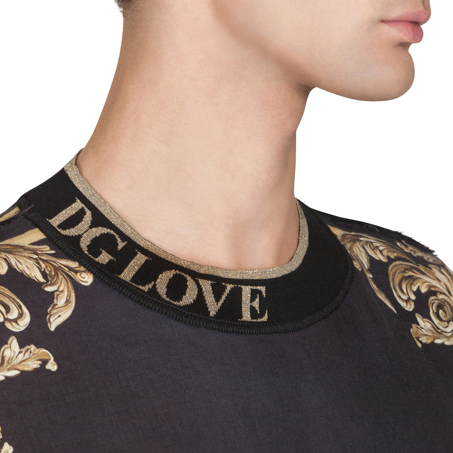 T-shirt in black linen with golden Devotion print