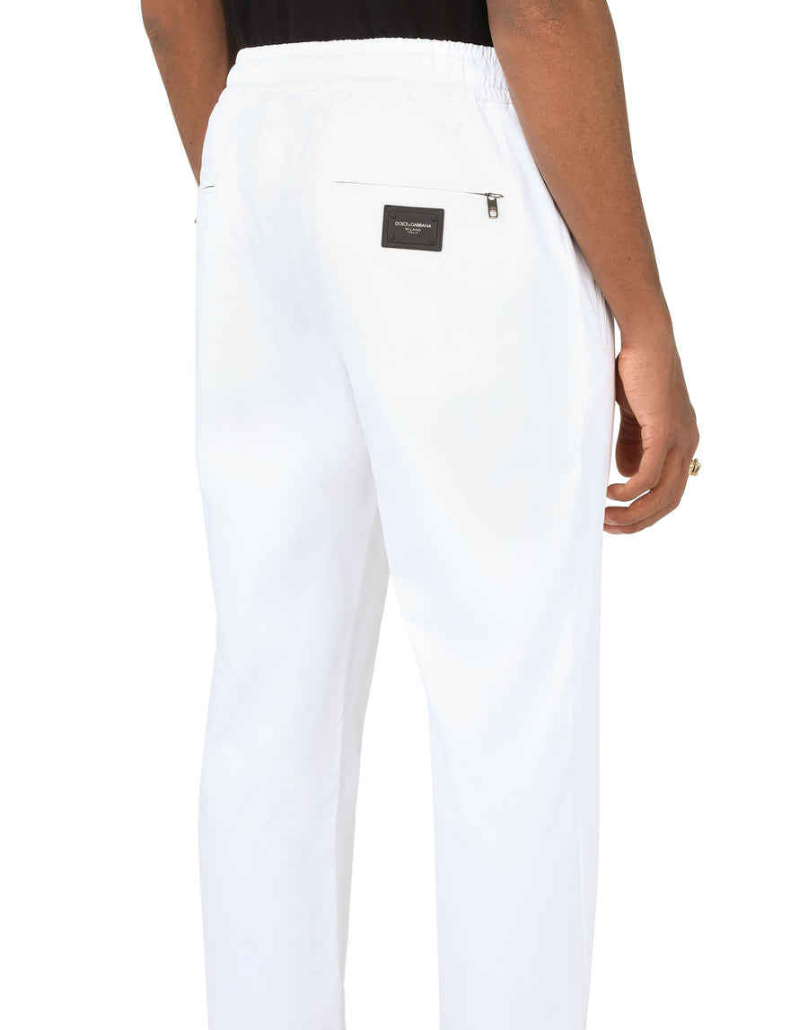 Jogging pants with pockets and zipper