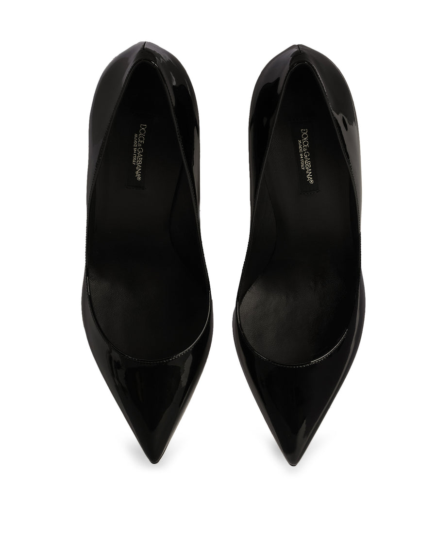 Pointed varnish pumps with medium heel