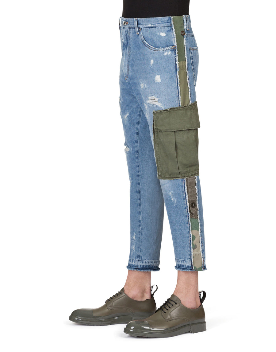 Crop cargo jeans with camouflage details